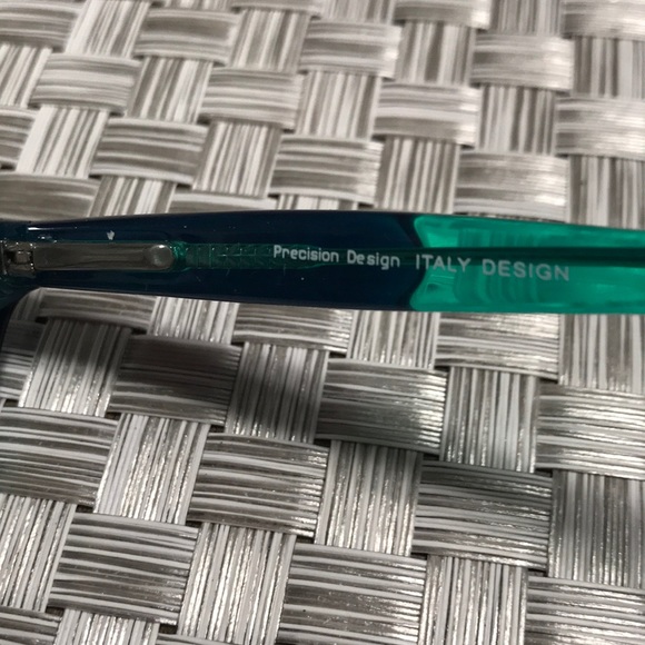 Precision Design Frame - Picture 5 of 8